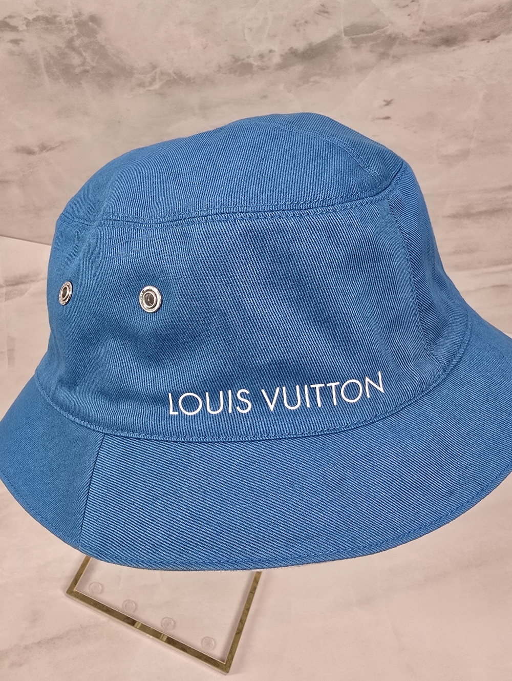 Louis Vuitton Monogram Bucket Hat - Reversible - Picture 6 of 12